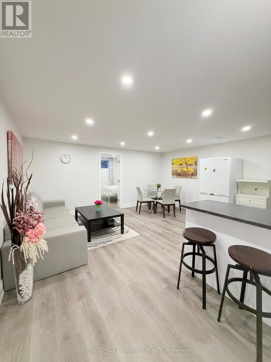 3477 Riverspray Crescent, Mississauga, Ontario  L4Y 3M6 - Photo 12 - W13415356