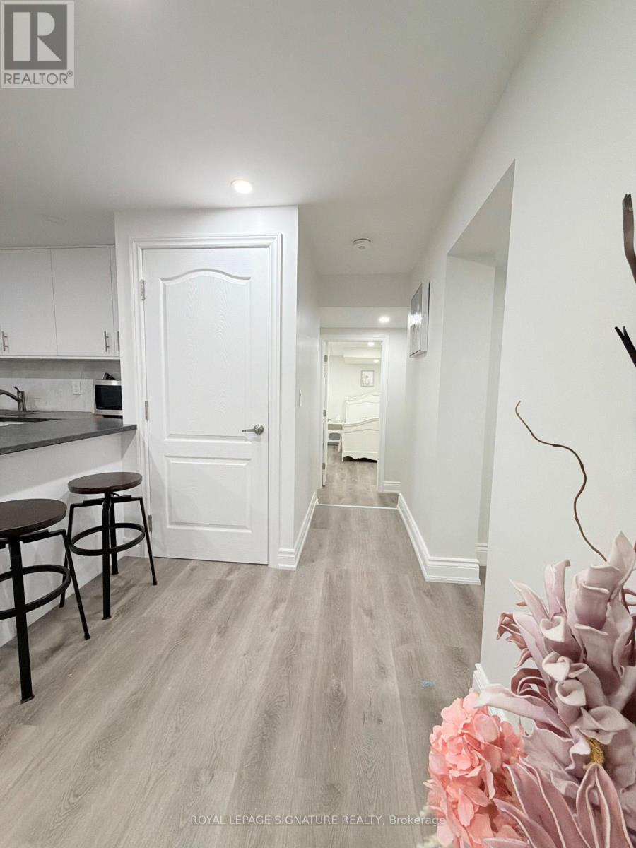 3477 Riverspray Crescent, Mississauga, Ontario  L4Y 3M6 - Photo 16 - W13415356