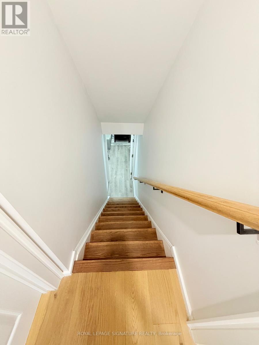 3477 Riverspray Crescent, Mississauga, Ontario  L4Y 3M6 - Photo 9 - W13415356