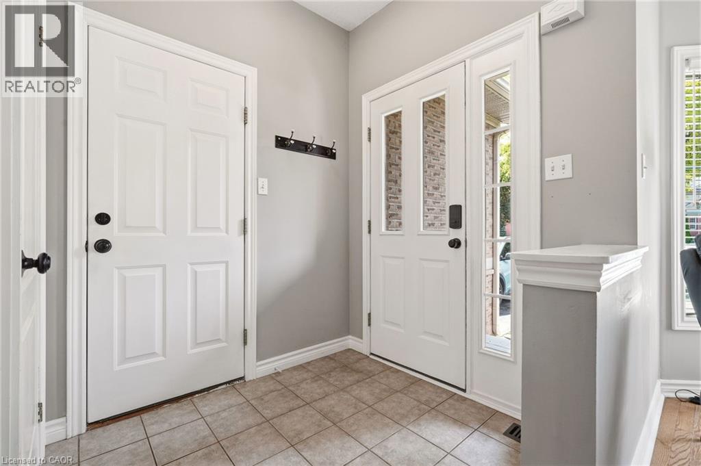 78 Sumac Court, Grimsby, Ontario  L3M 5M6 - Photo 2 - 40838792