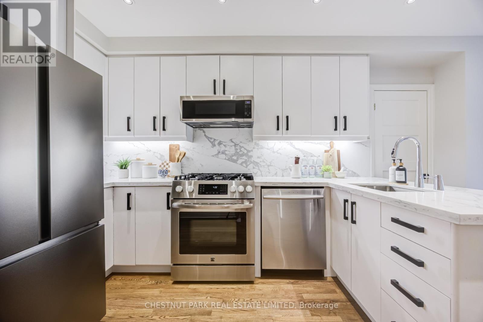 47 Geneva Avenue, Toronto, Ontario  M5A 2J9 - Photo 13 - C13428578