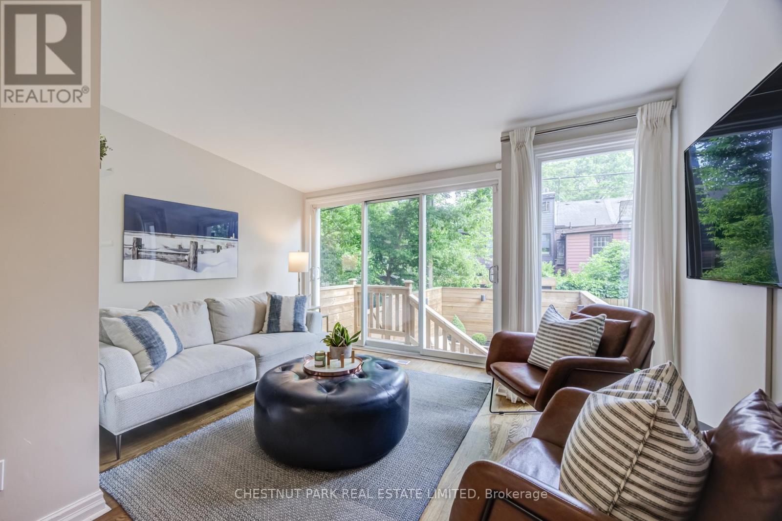 47 Geneva Avenue, Toronto, Ontario  M5A 2J9 - Photo 14 - C13428578