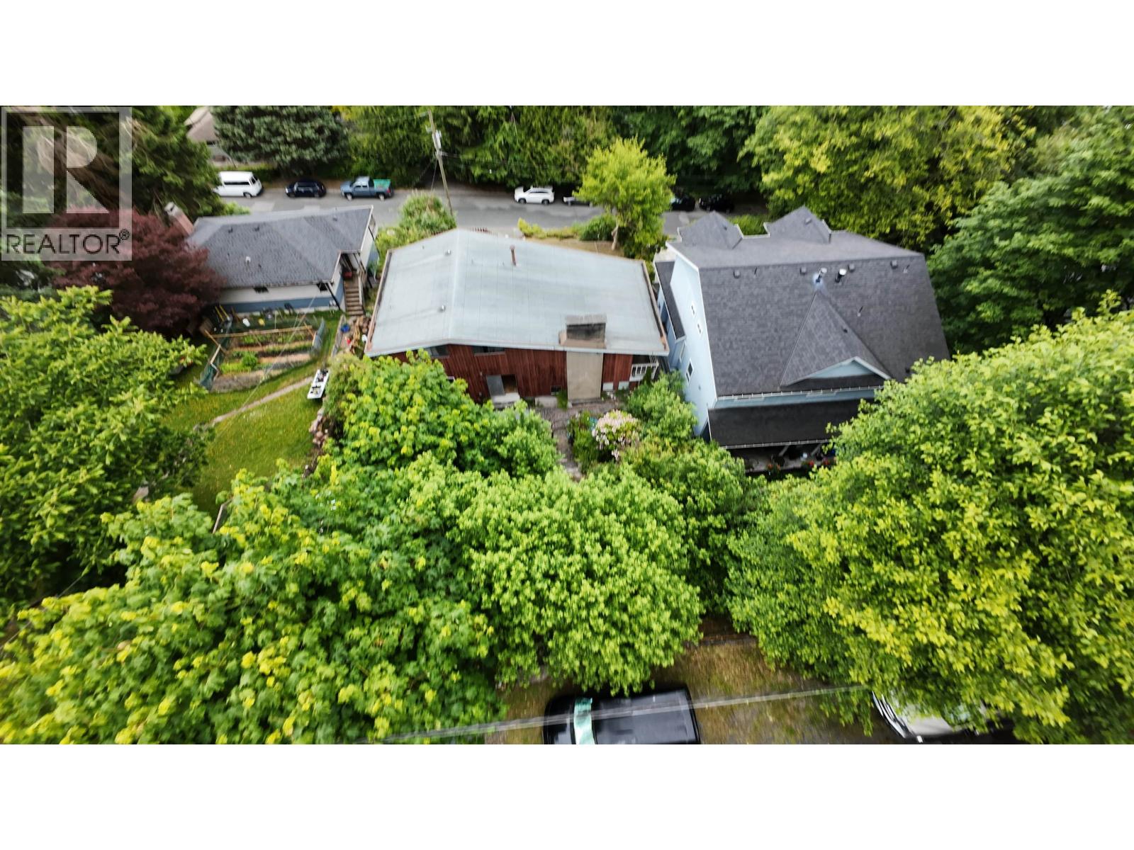 2337 St George Street, Port Moody, British Columbia  V3H 2G3 - Photo 40 - R3134547