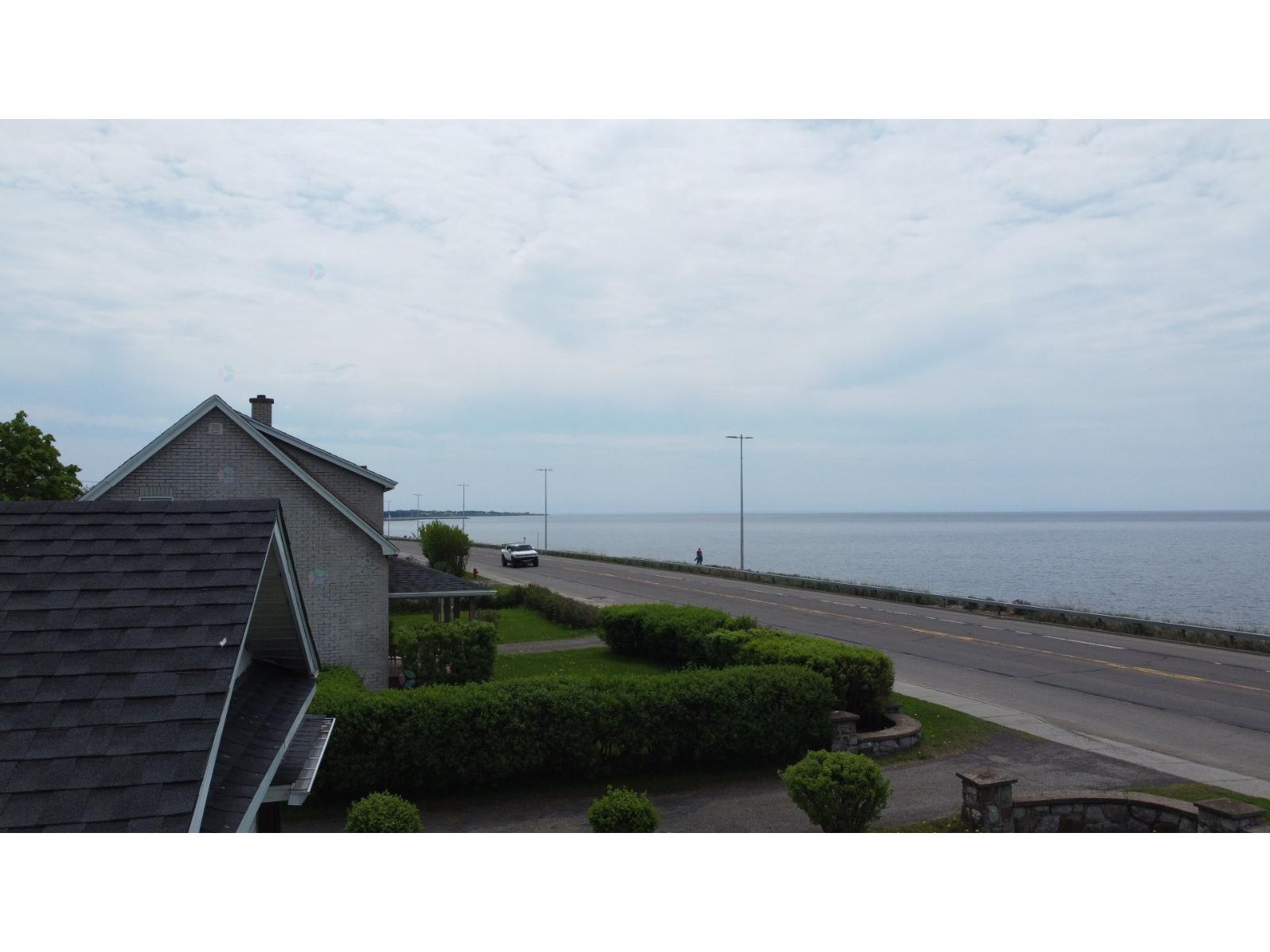 149 Av. de Port-Royal Bonaventure Quebec Canada G0C1E0 5