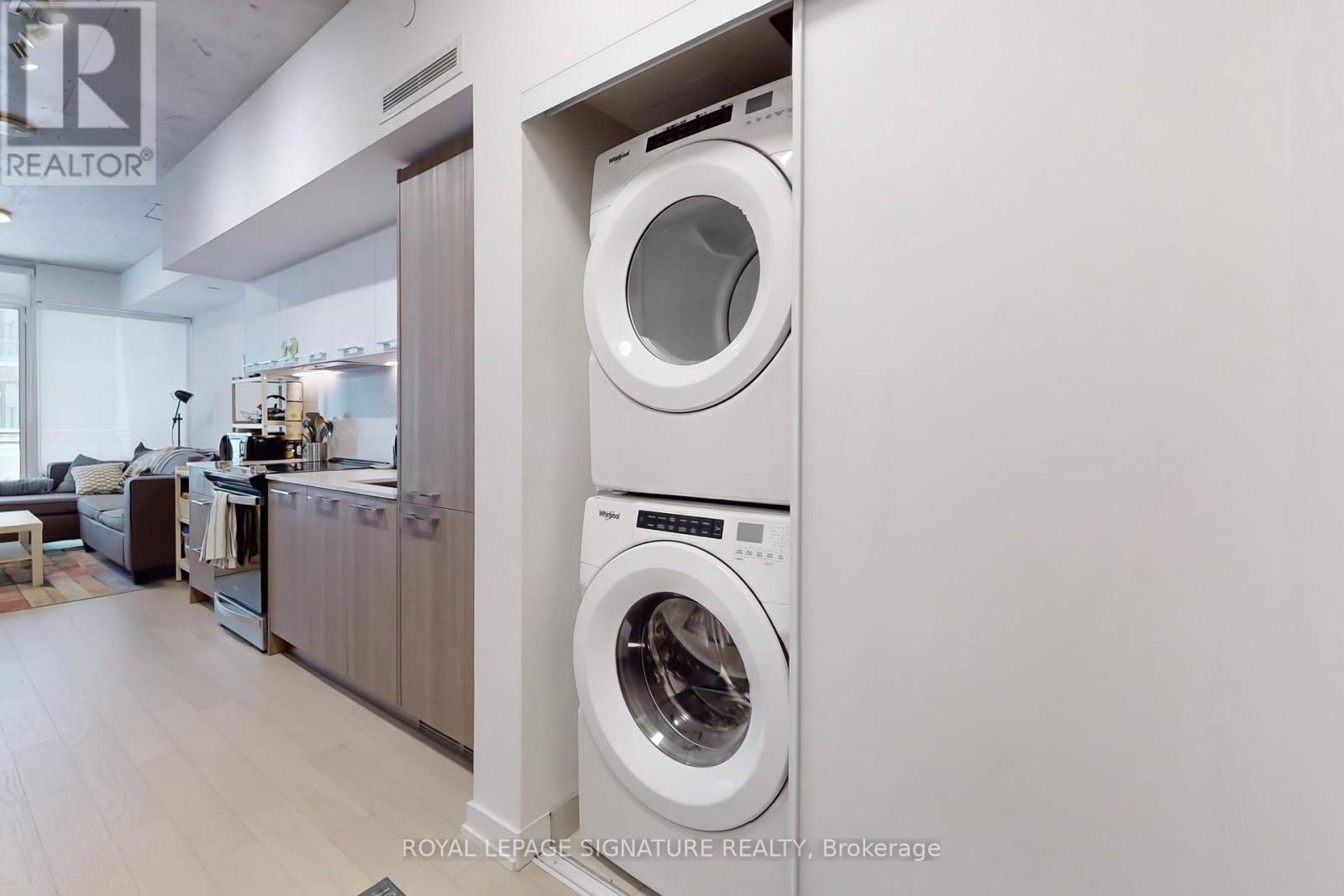 303 - 45 Baseball Place, Toronto, Ontario  M4M 0H1 - Photo 19 - E13428478
