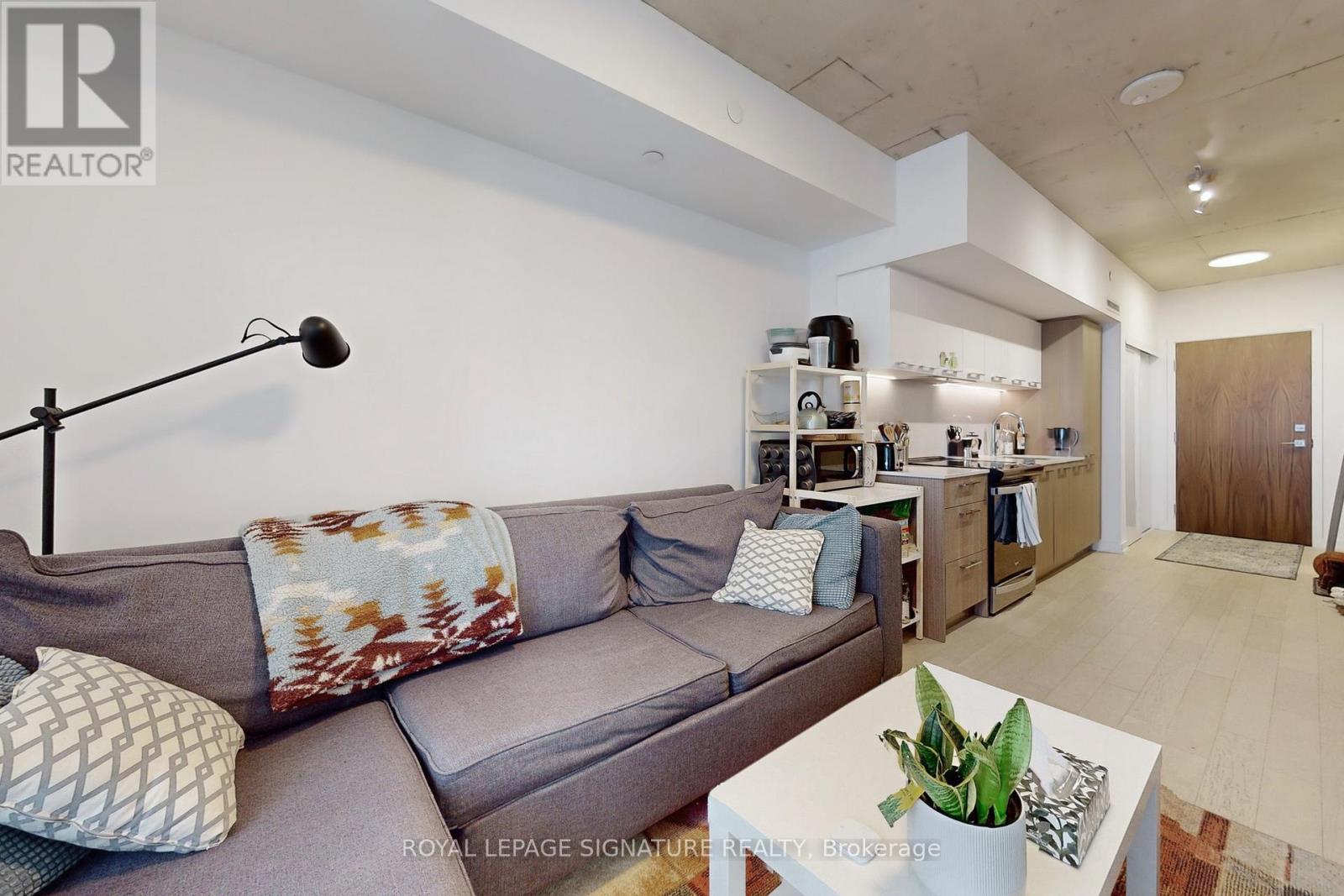 303 - 45 Baseball Place, Toronto, Ontario  M4M 0H1 - Photo 3 - E13428478