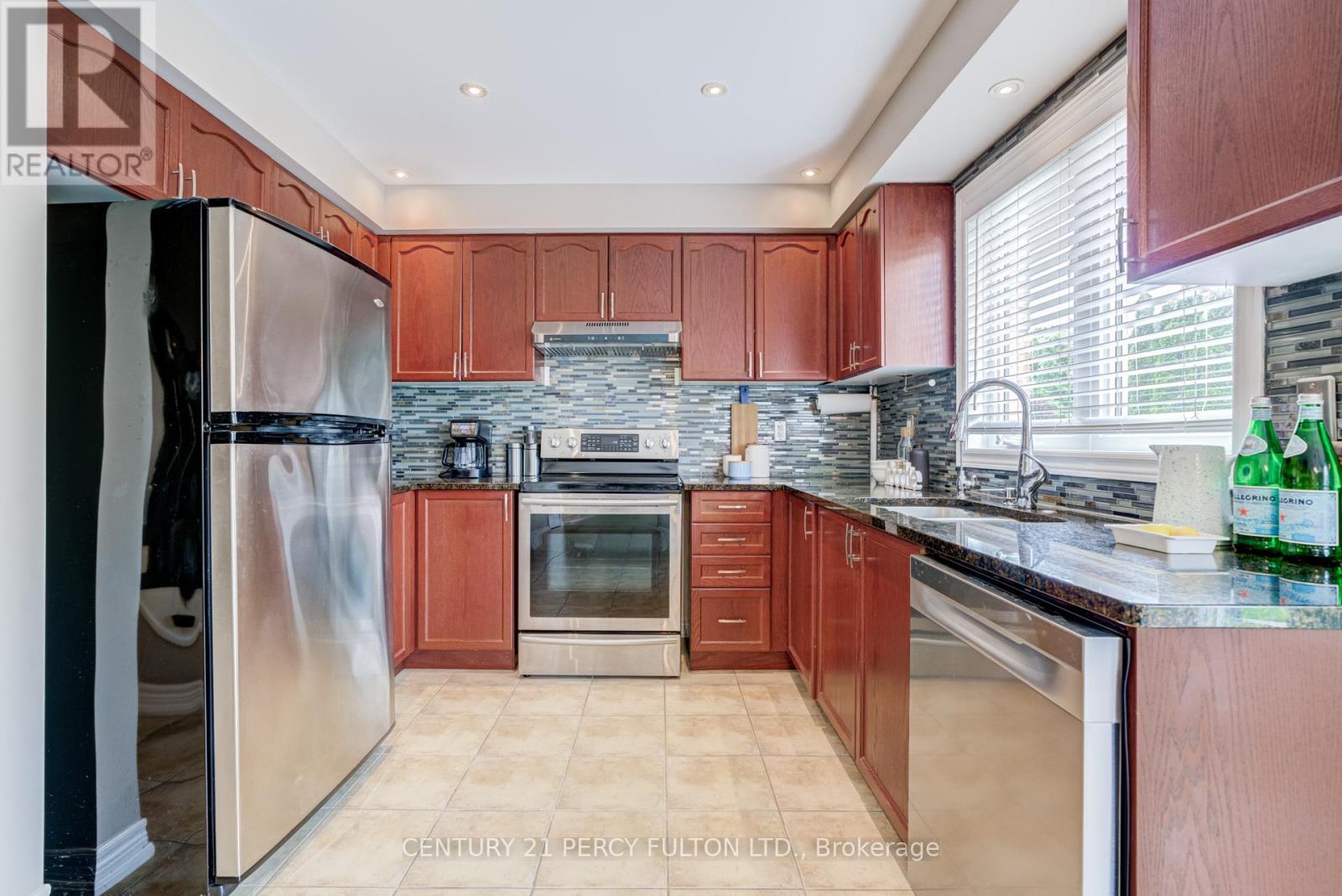 4 Taverner Crescent, Ajax, Ontario  L1T 4P7 - Photo 14 - E13428552