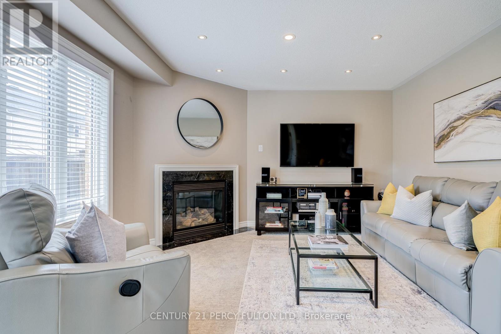 4 Taverner Crescent, Ajax, Ontario  L1T 4P7 - Photo 7 - E13428552