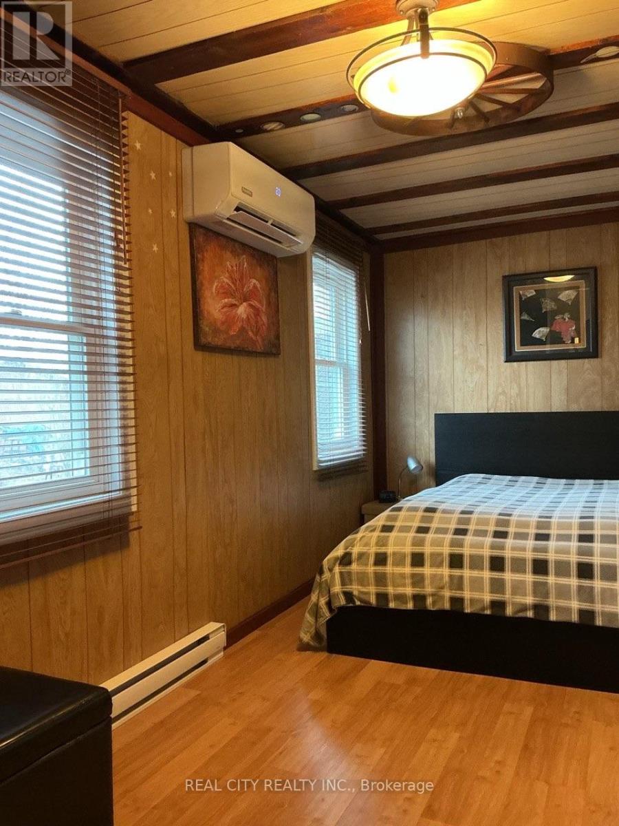 848 Crescent Beach Road Nw, Georgina, Ontario  L4P 3N9 - Photo 13 - N13428528