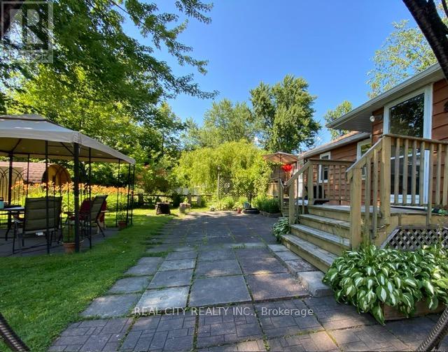 848 Crescent Beach Road Nw, Georgina, Ontario  L4P 3N9 - Photo 16 - N13428528