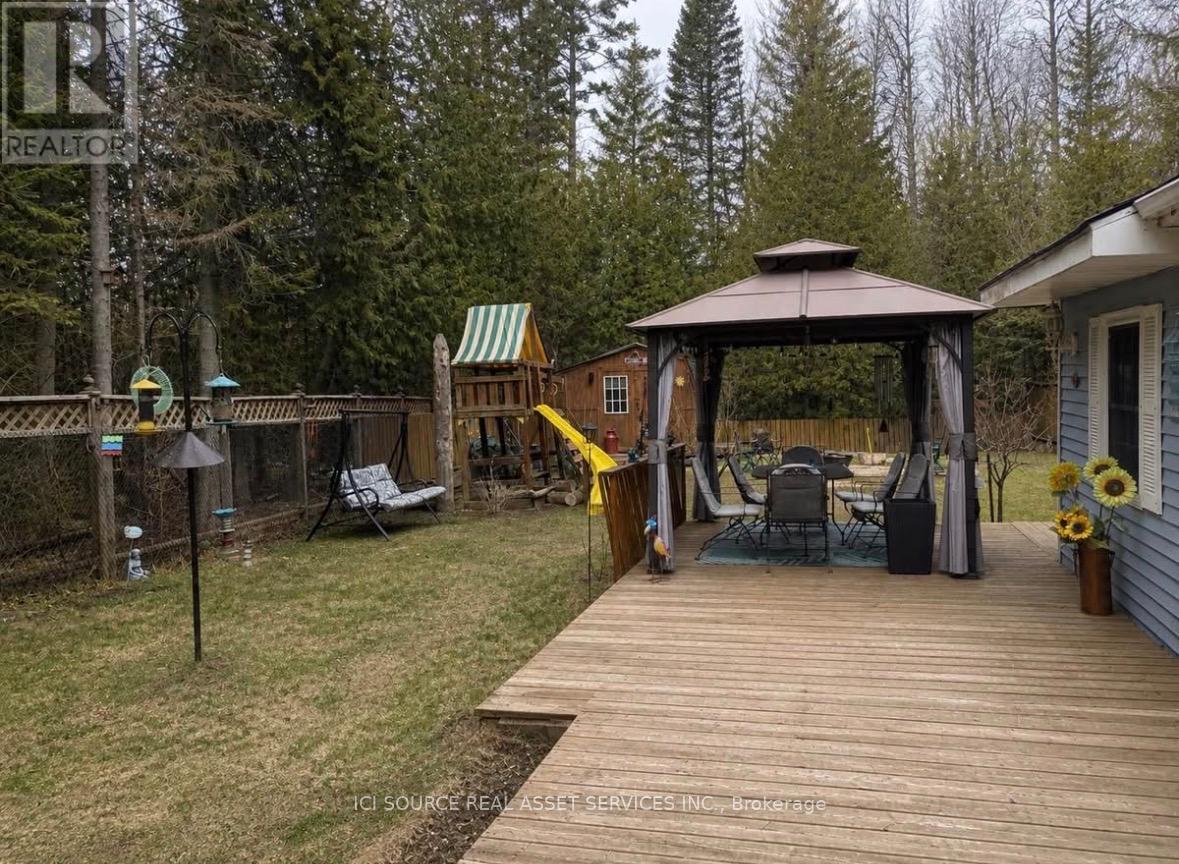 126 Pinecrest Avenue, Wasaga Beach, Ontario  L9Z 1X3 - Photo 9 - S13428602