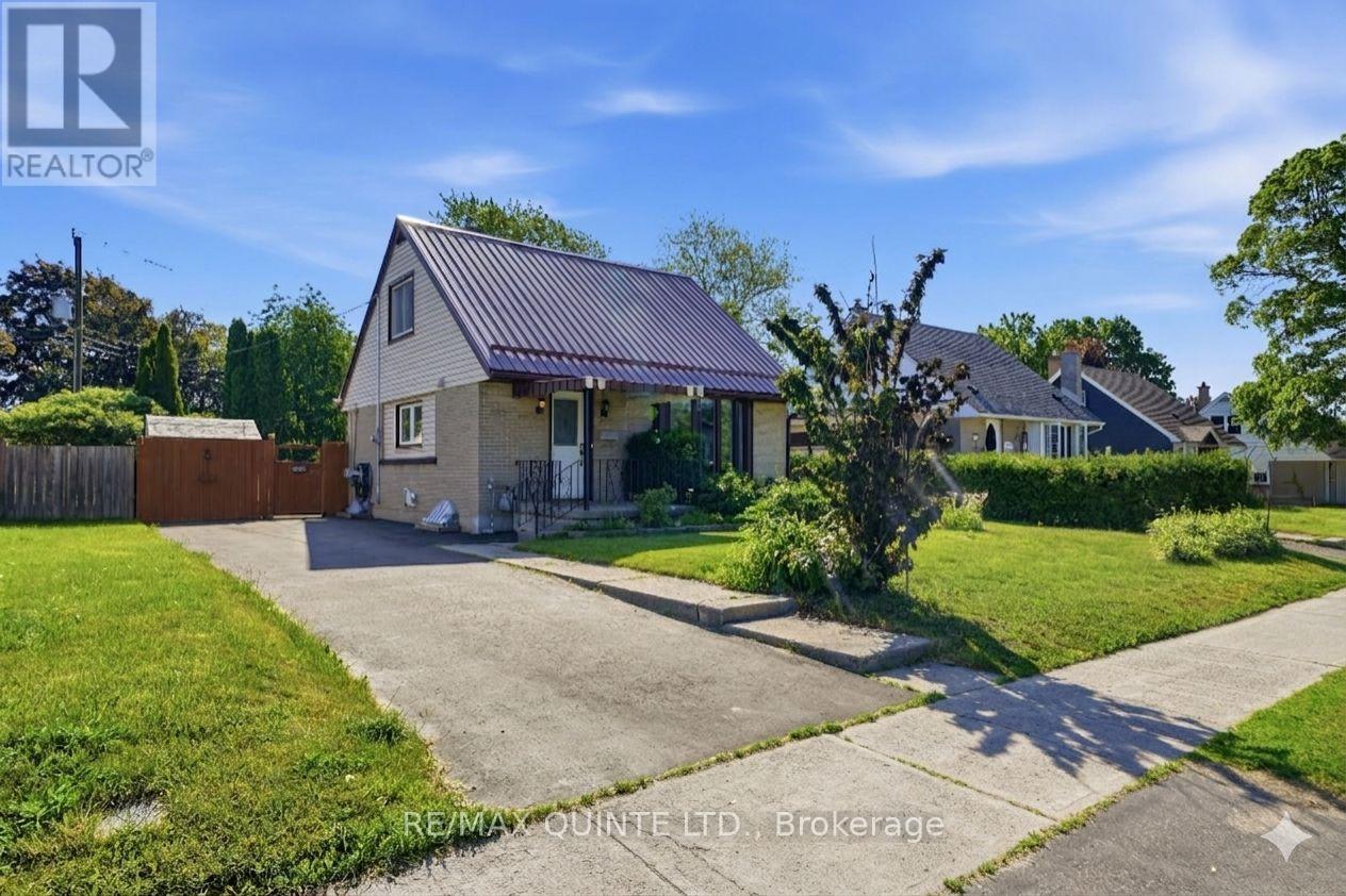 59 Fourth Avenue, Quinte West, Ontario  K8V 5N5 - Photo 1 - X13039596