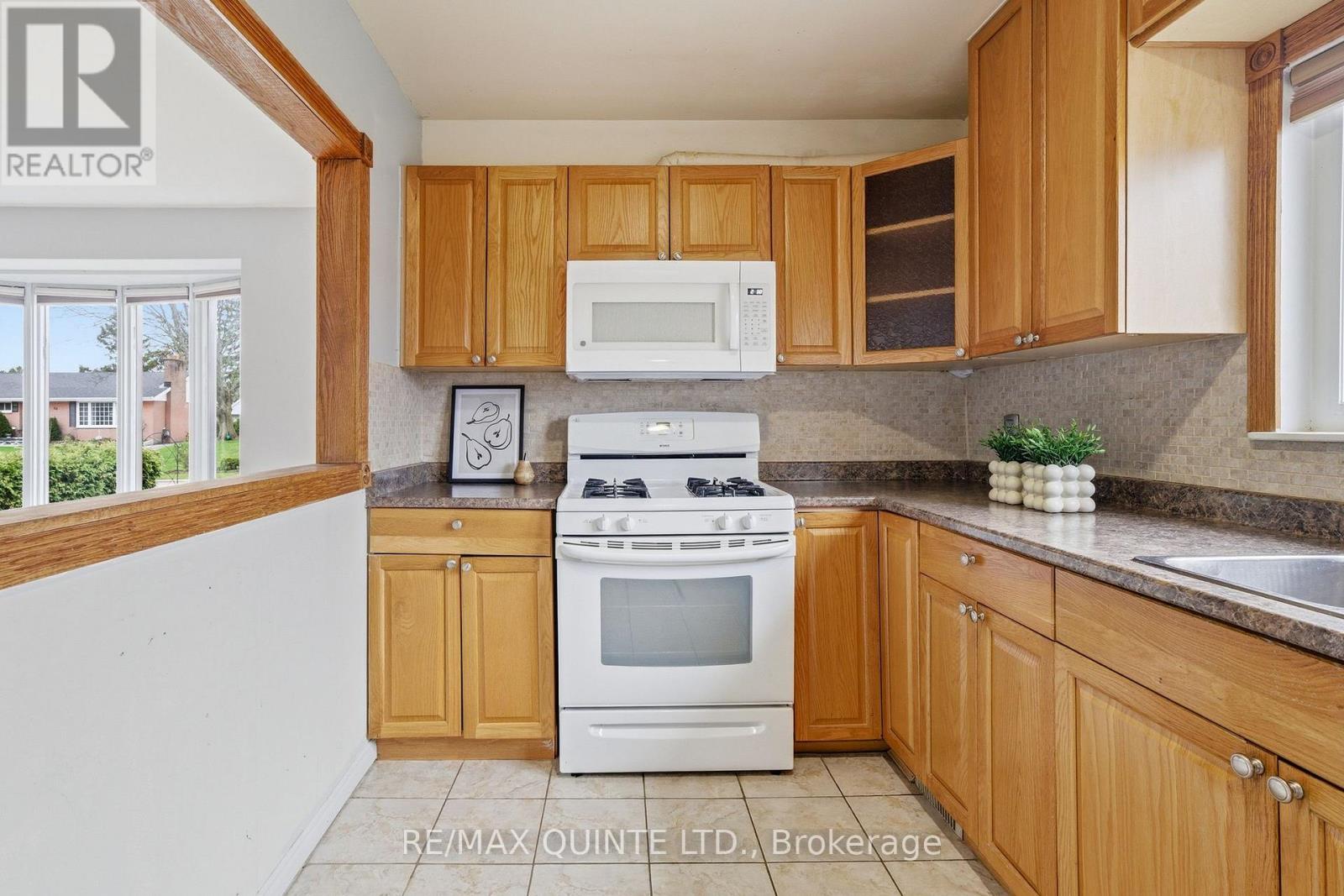 59 Fourth Avenue, Quinte West, Ontario  K8V 5N5 - Photo 18 - X13039596