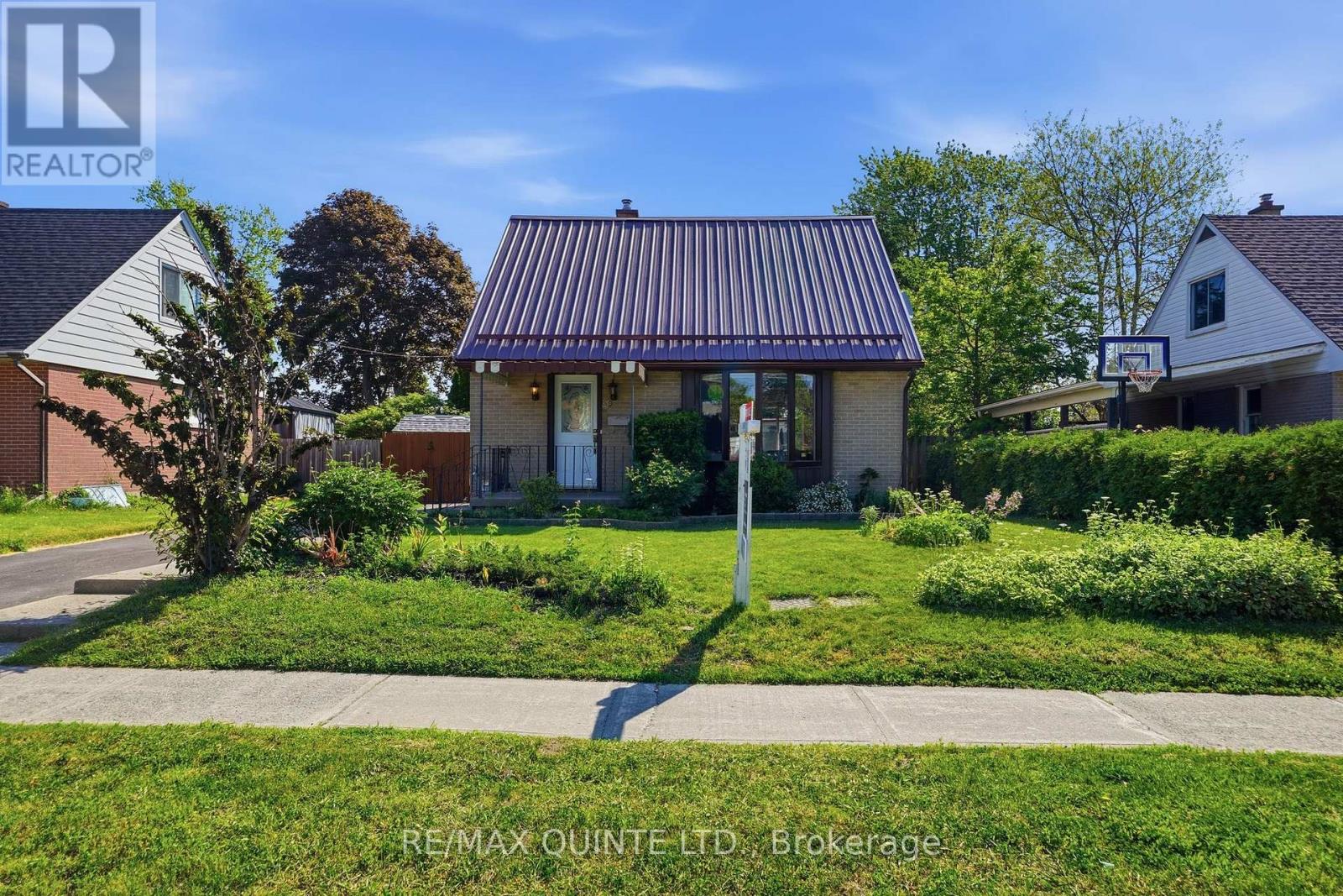 59 Fourth Avenue, Quinte West, Ontario  K8V 5N5 - Photo 3 - X13039596