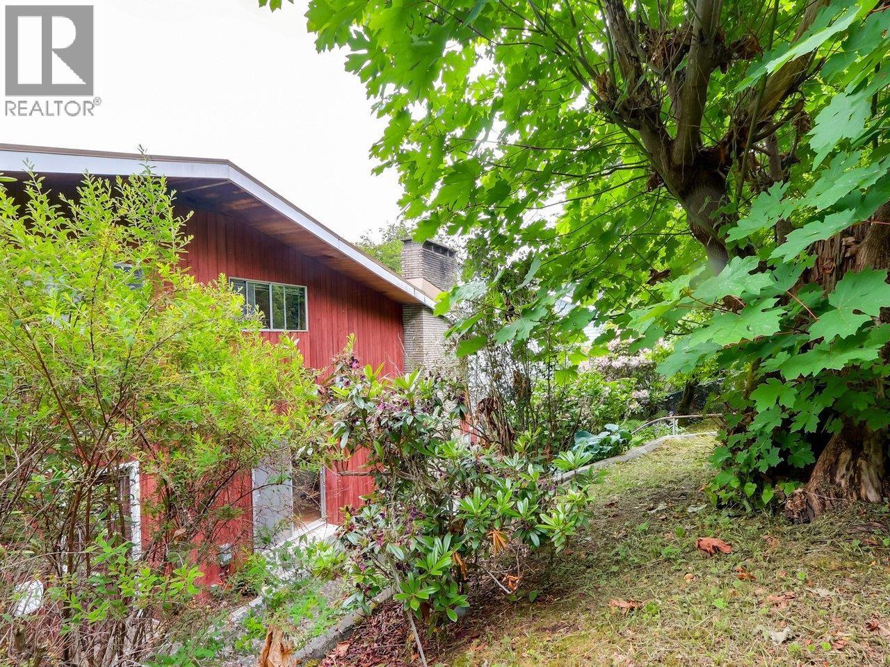 2337 St George Street, Port Moody, British Columbia  V3H 2G3 - Photo 35 - R3134547