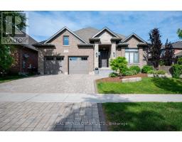 15 LANGTON DRIVE, Kitchener, Ontario