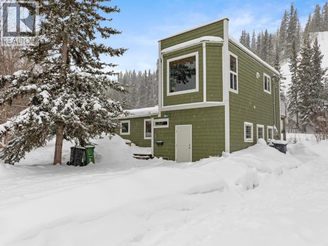 8150 8th Avenue, Whitehorse, Yukon Y1A 1S4 - Photo 1 - 17161