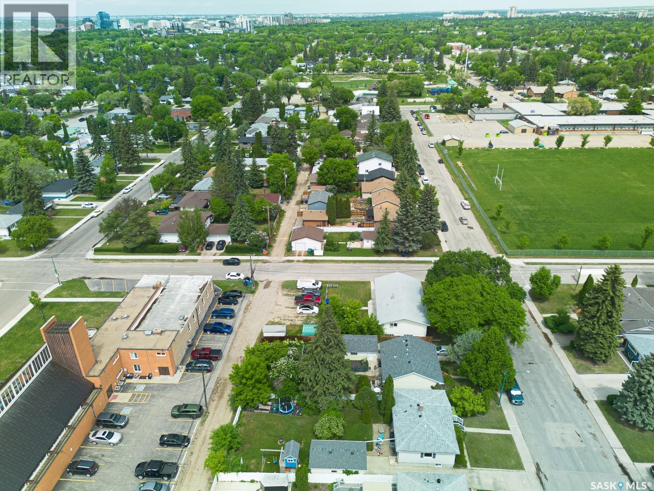 2112 York Avenue, Saskatoon, Saskatchewan  S7J 1H8 - Photo 35 - SK038912