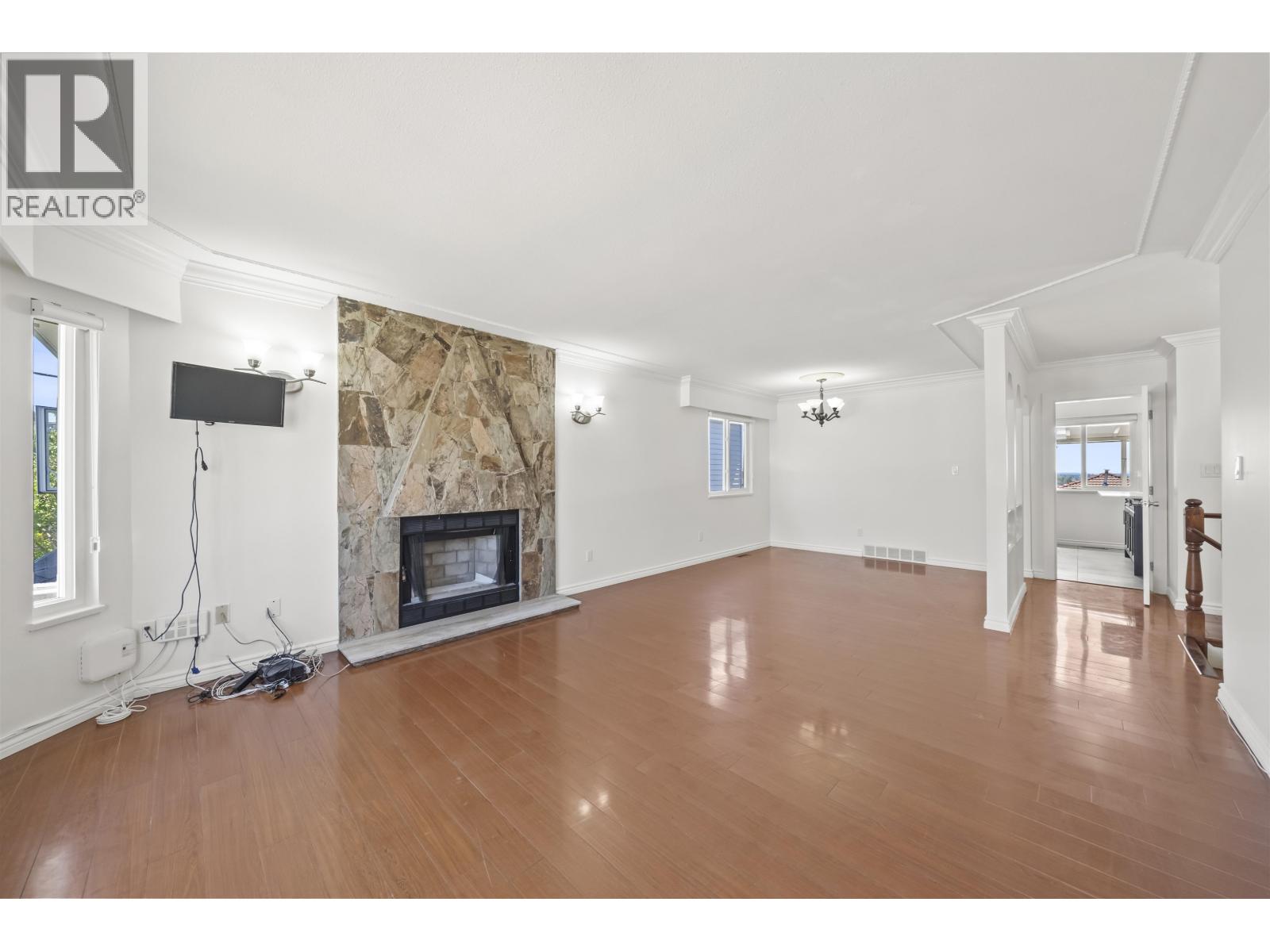 638 E 61st Avenue, Vancouver, British Columbia  V5X 2B9 - Photo 3 - R3134201