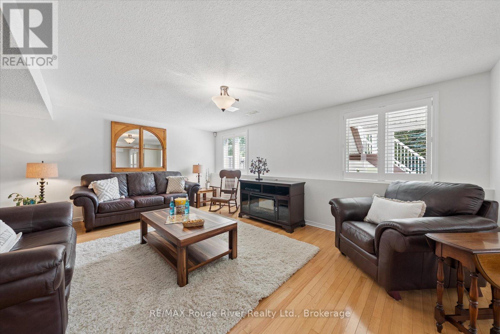 131 Guildwood Drive, Clarington, Ontario  L1C 5C7 - Photo 21 - E13425074