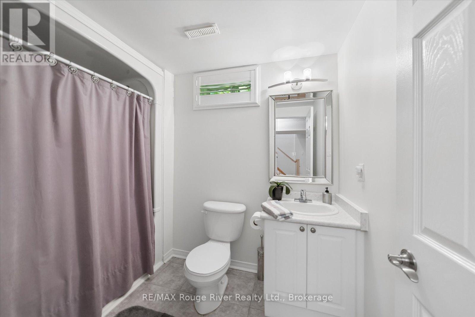 131 Guildwood Drive, Clarington, Ontario  L1C 5C7 - Photo 19 - E13425074