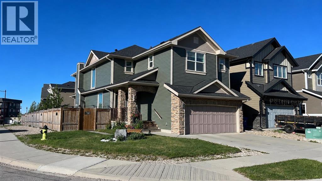 546 Sherwood Boulevard NW, Calgary, Alberta