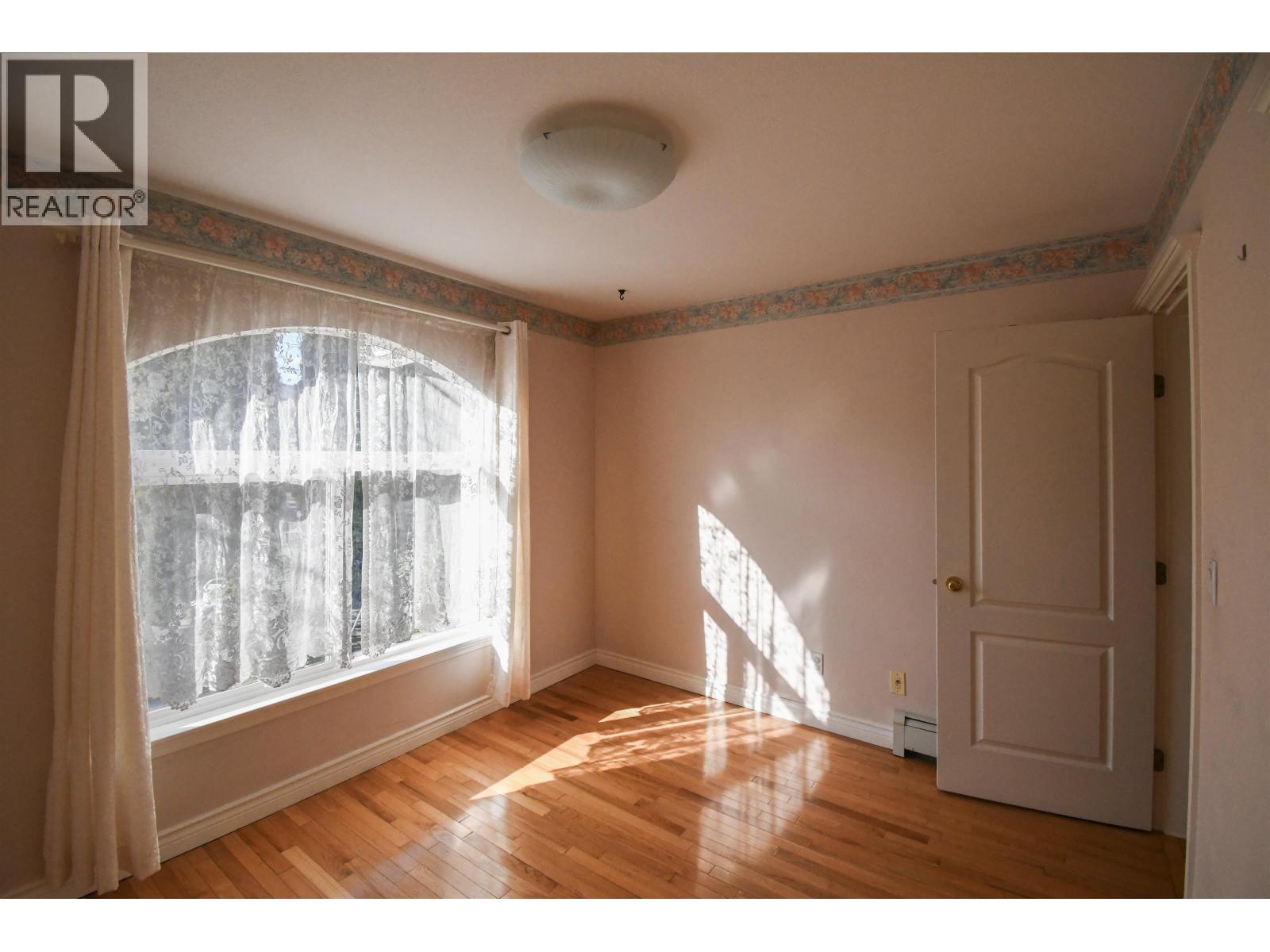 7546 12th Avenue, Burnaby, British Columbia  V3N 2K1 - Photo 7 - R3103900