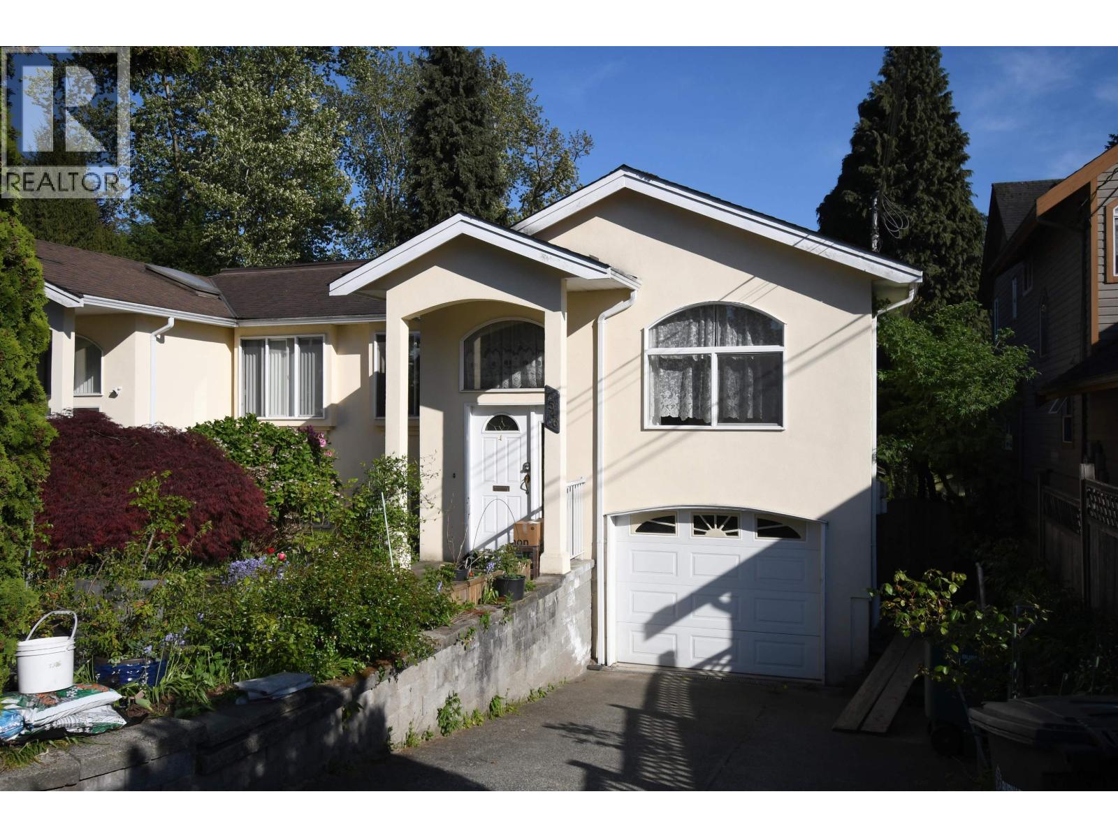 7546 12TH AVENUE, Burnaby, British Columbia