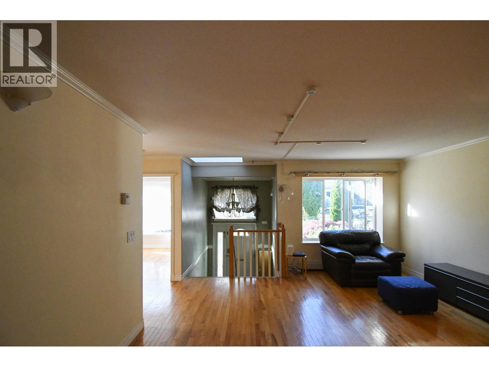7546 12th Avenue, Burnaby, British Columbia  V3N 2K1 - Photo 10 - R3103900