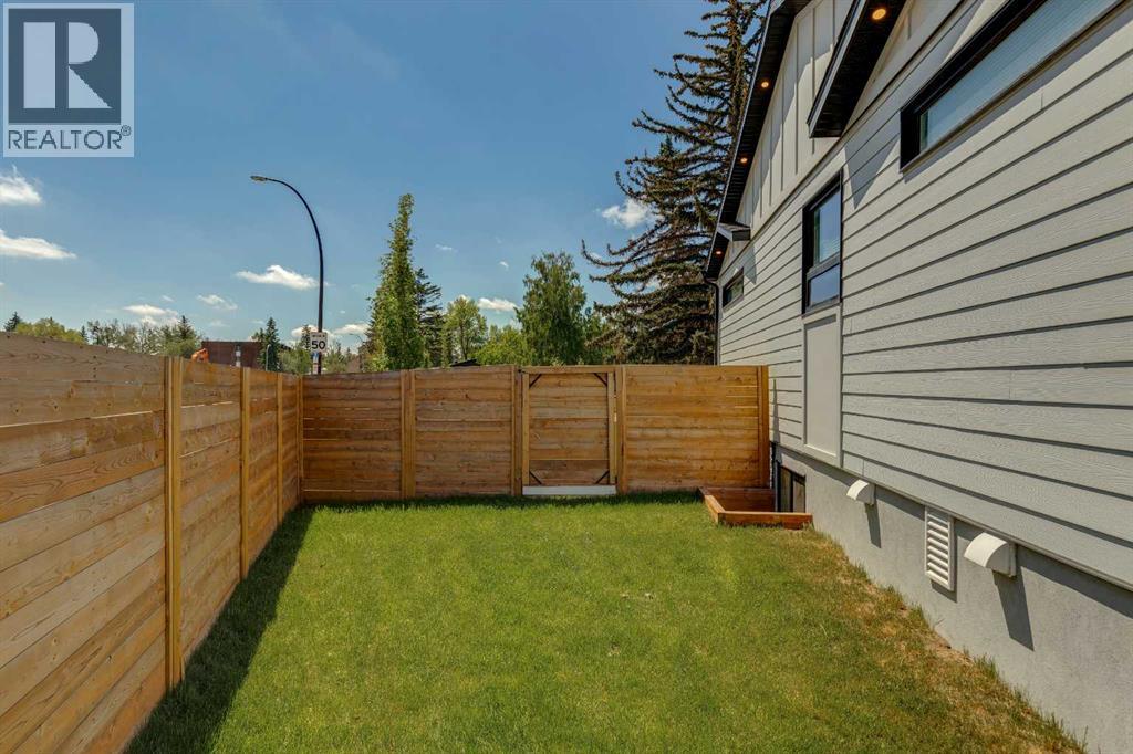 3004 Hampton Crescent SW, Calgary, Alberta  T3E 4R2 - Photo 43 - A2316531
