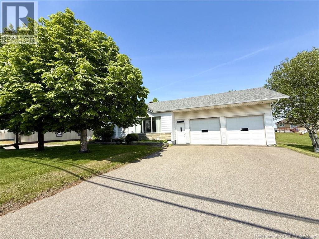 141 1 ere Rue, shippagan, New Brunswick