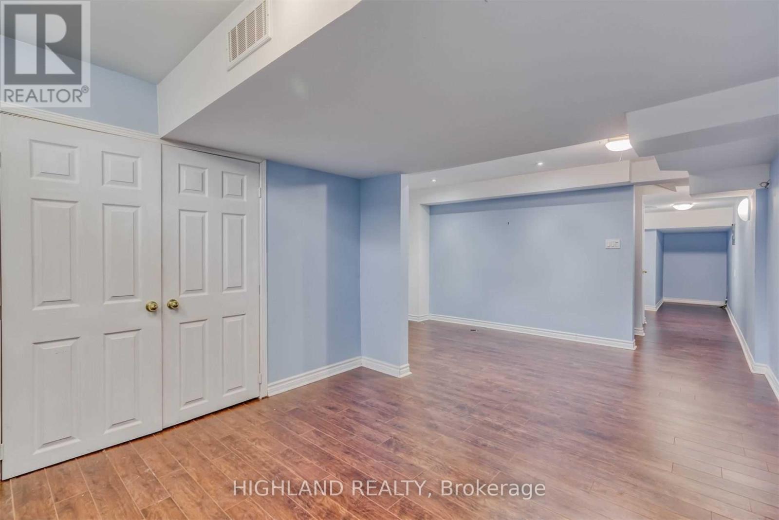 763 Millworks Crescent, Mississauga, Ontario  L5V 0B9 - Photo 17 - W13428628