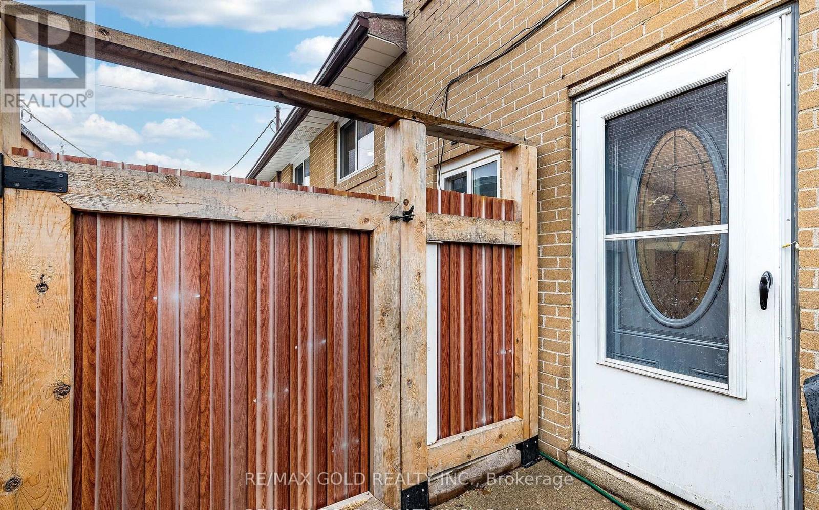 52 Garfield Crescent, Brampton, Ontario  L6V 1V8 - Photo 38 - W13428694