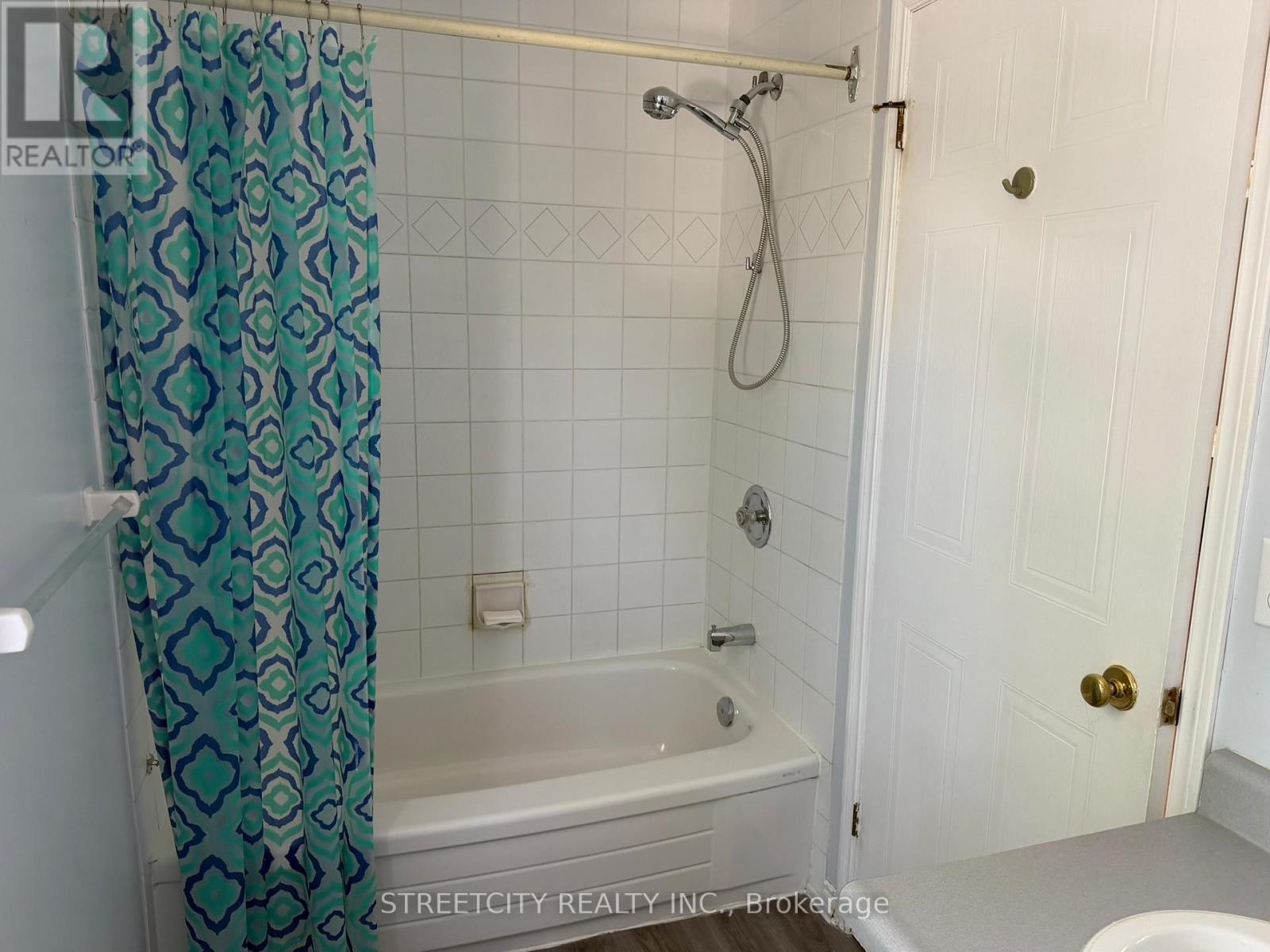 1004 Aldersbrook Road, London North, Ontario  N6G 4N5 - Photo 19 - X13428854