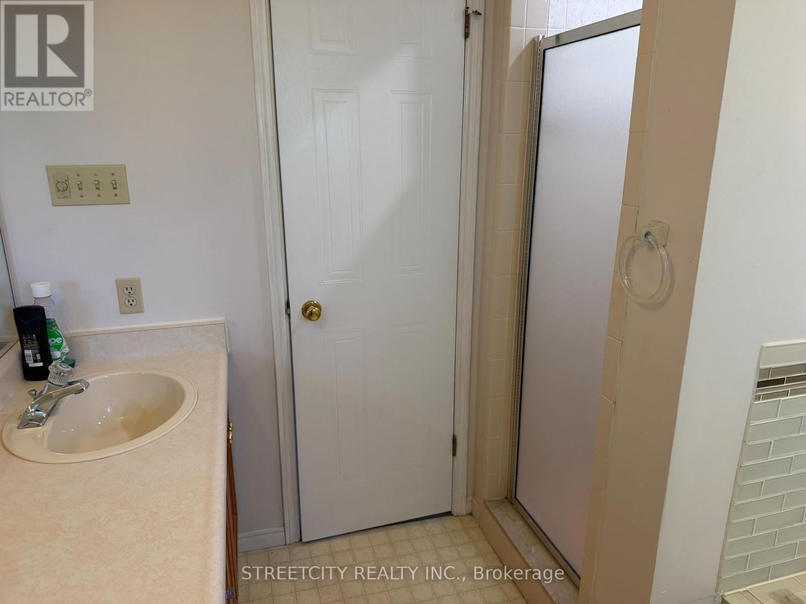 1004 Aldersbrook Road, London North, Ontario  N6G 4N5 - Photo 24 - X13428854