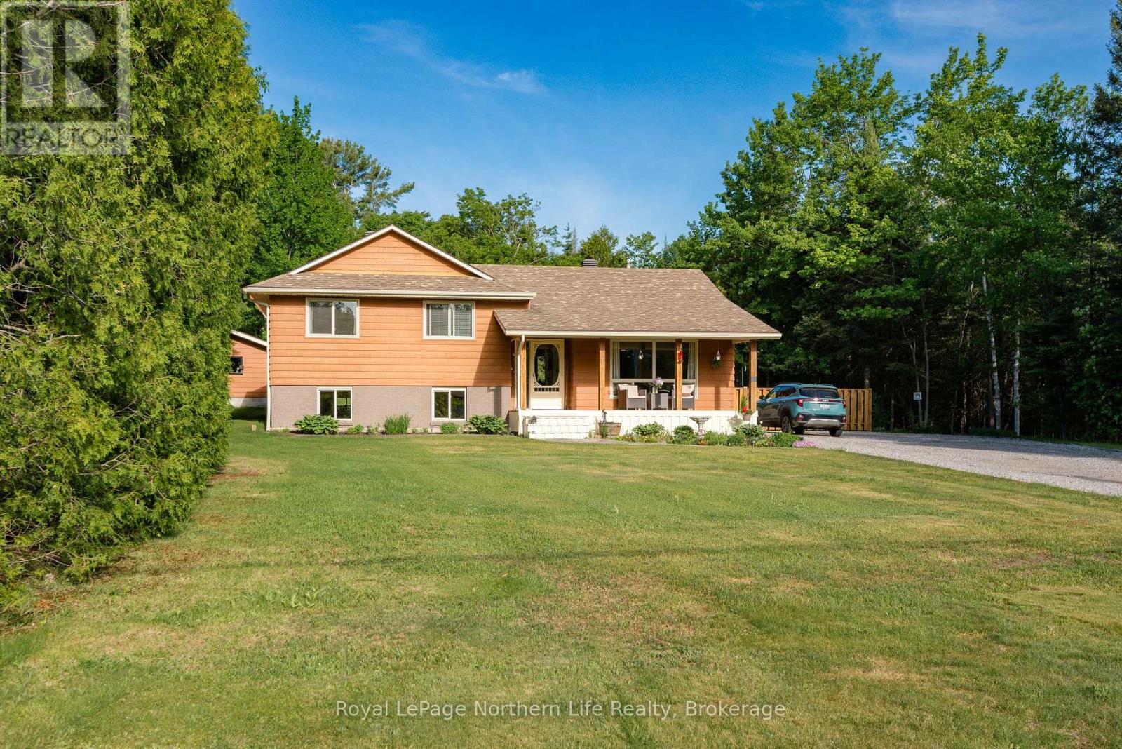 27 Little Down Lane, North Bay, Ontario  P1B 8G2 - Photo 3 - X13425356