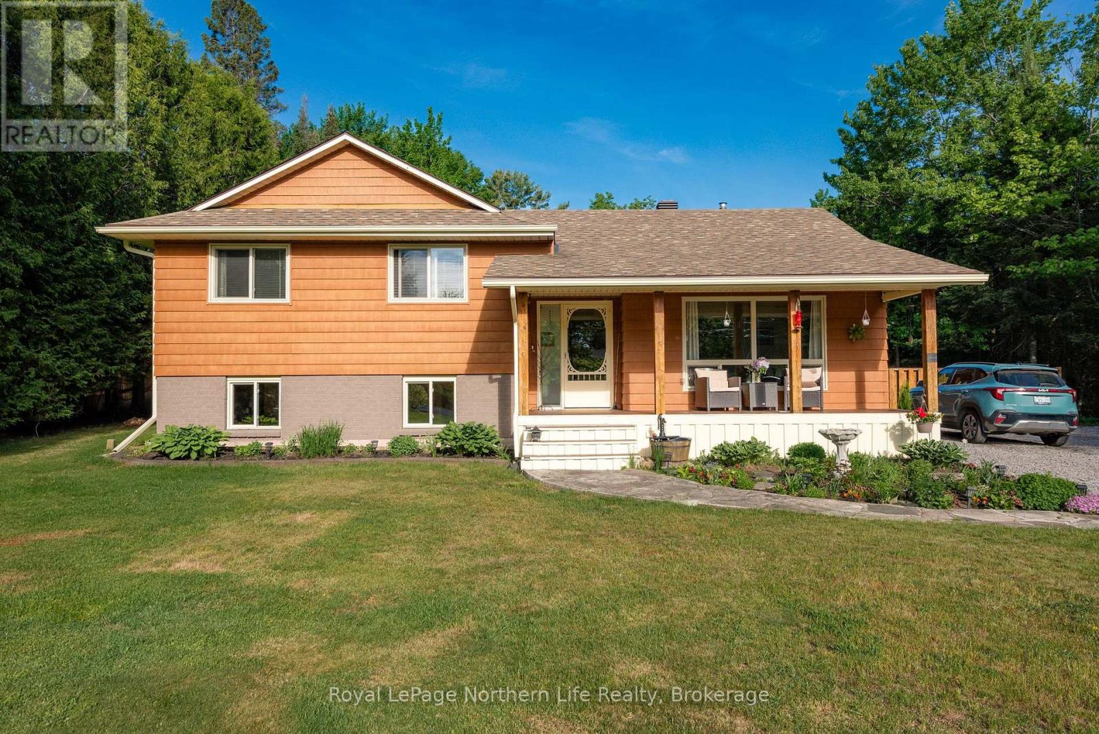27 Little Down Lane, North Bay, Ontario  P1B 8G2 - Photo 4 - X13425356