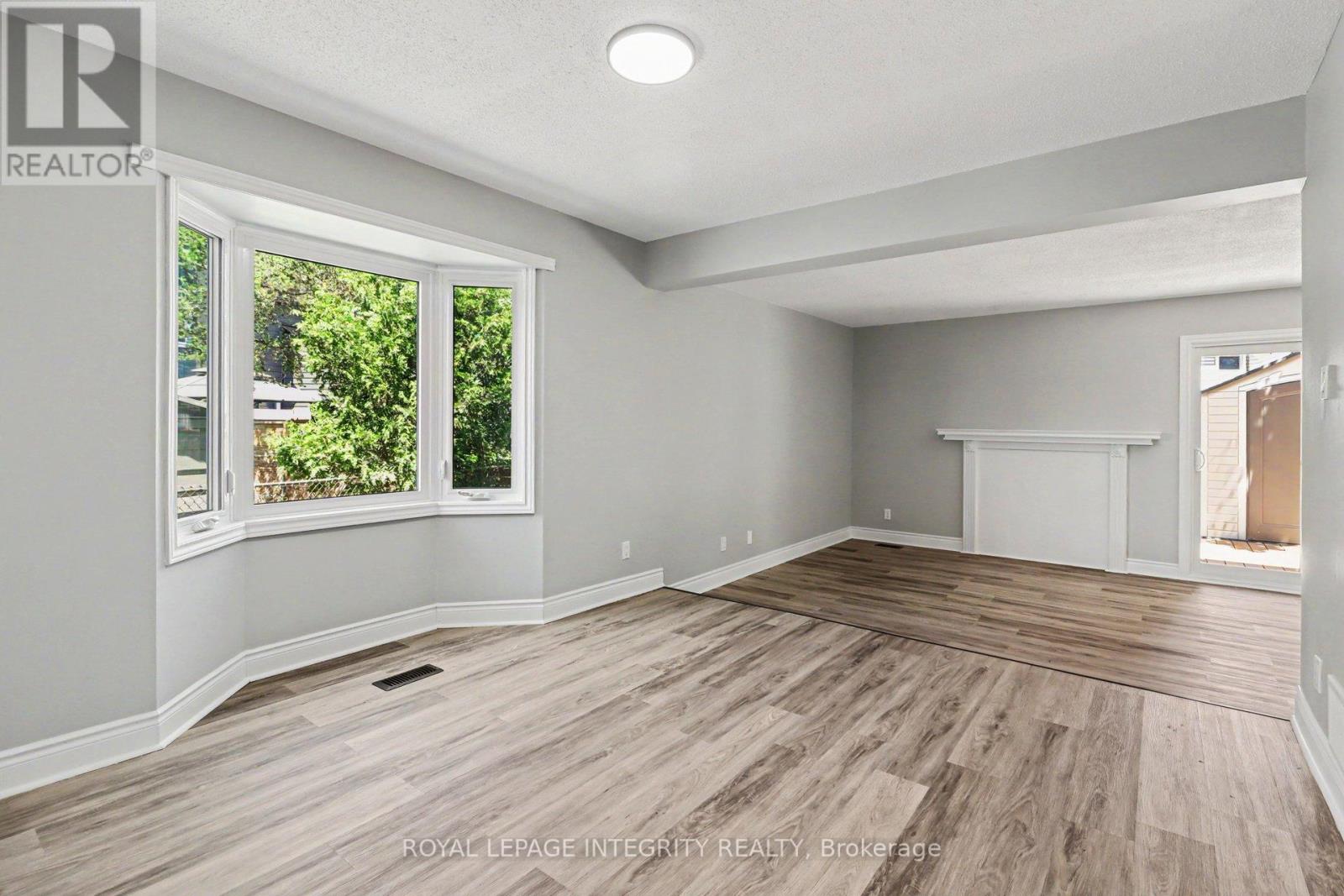 1511 Thurlow Street, Ottawa, Ontario  K4A 2K9 - Photo 2 - X13428776