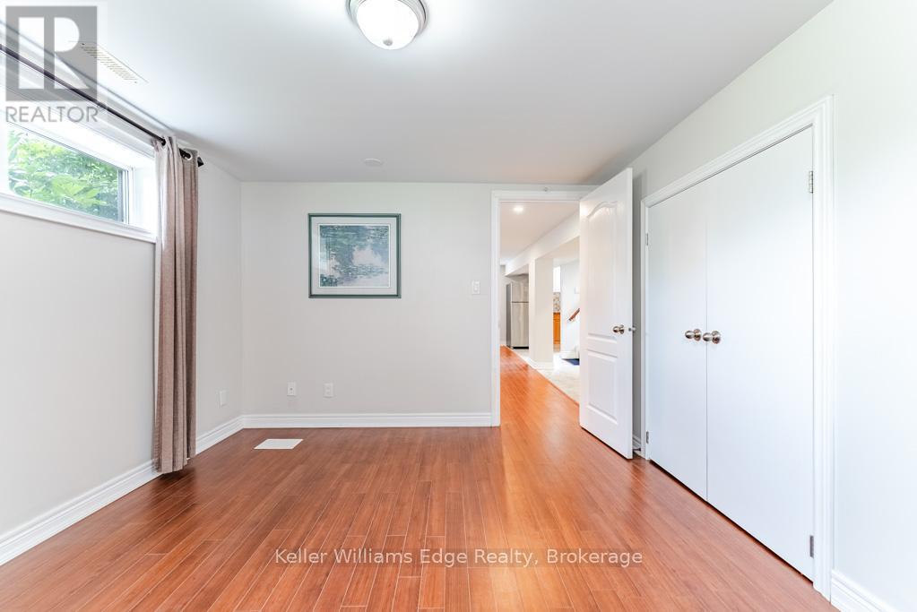 1025 Pinegrove Road, Oakville, Ontario  L6L 2W3 - Photo 15 - W13428712