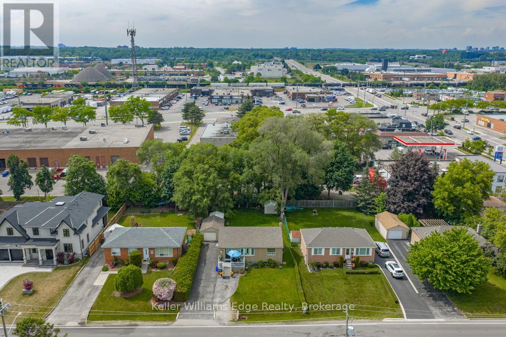 1025 Pinegrove Road, Oakville, Ontario  L6L 2W3 - Photo 25 - W13428712