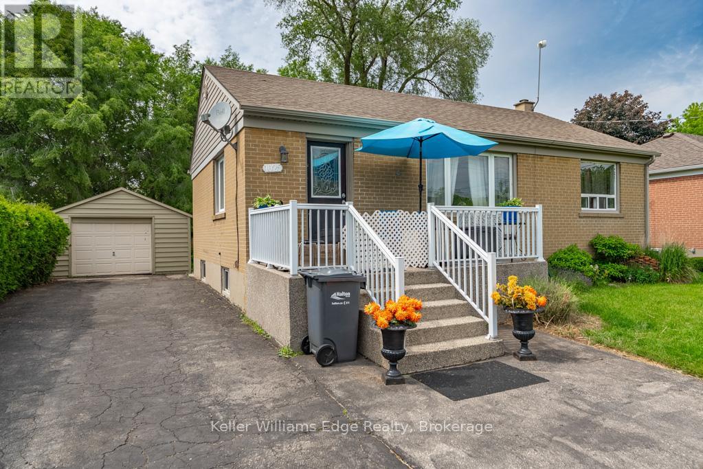 1025 Pinegrove Road, Oakville, Ontario  L6L 2W3 - Photo 3 - W13428712