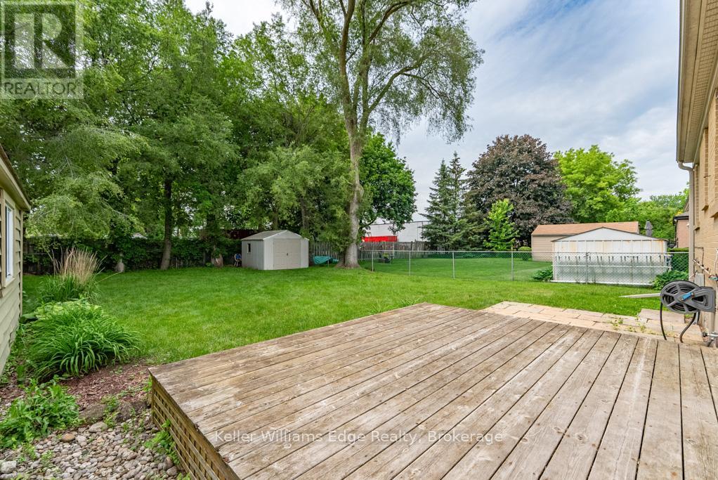1025 Pinegrove Road, Oakville, Ontario  L6L 2W3 - Photo 33 - W13428712