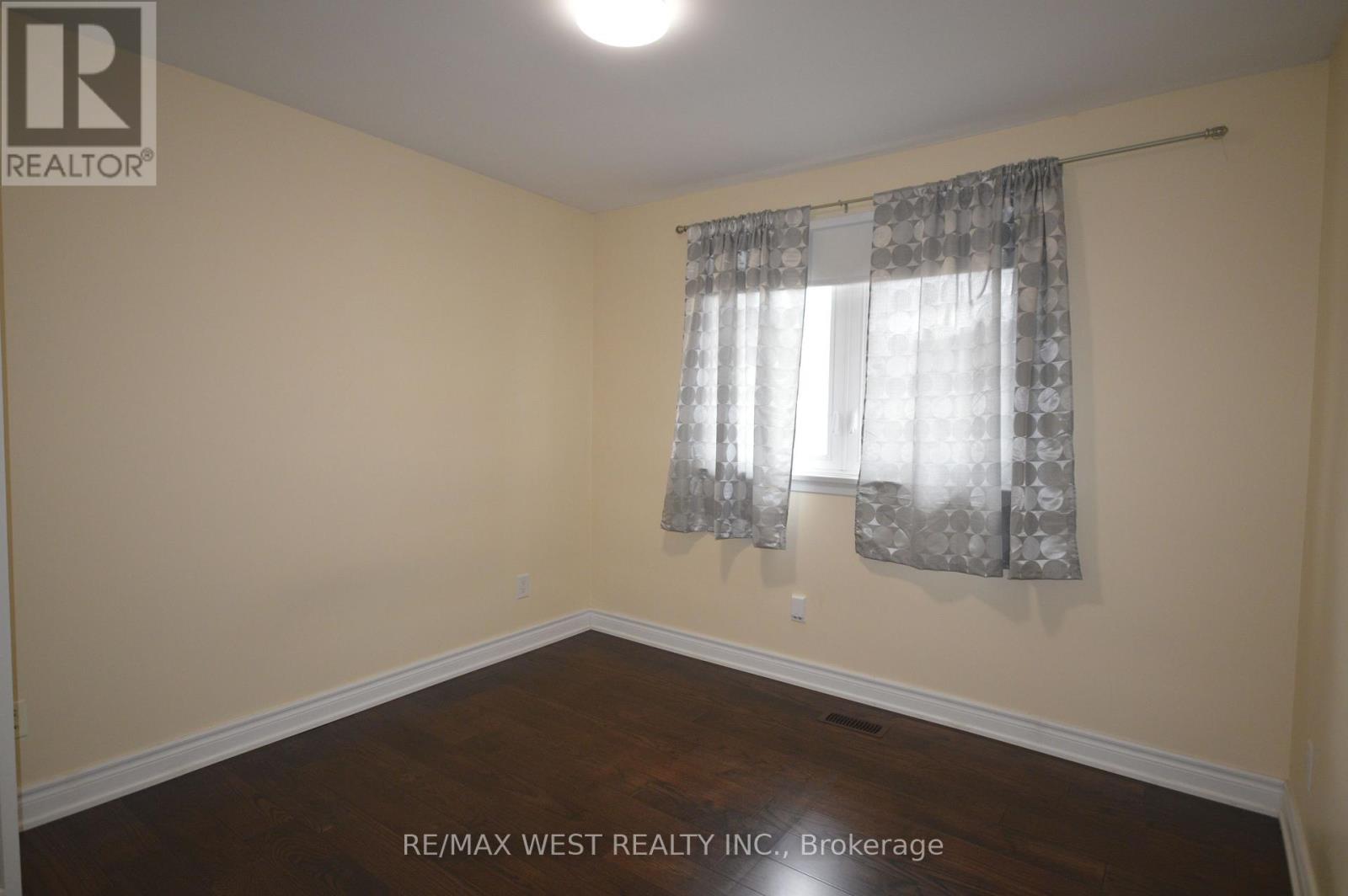 84 Kearney Drive, Toronto, Ontario  M9W 5J8 - Photo 10 - W13428710