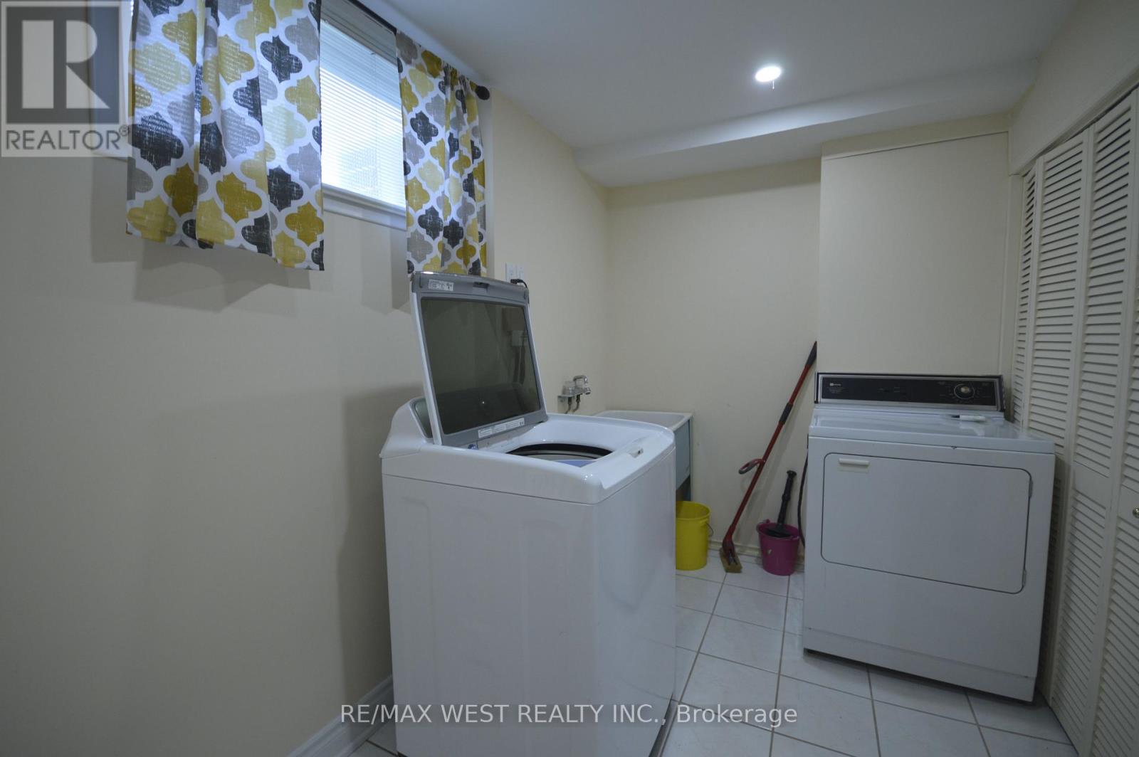 84 Kearney Drive, Toronto, Ontario  M9W 5J8 - Photo 15 - W13428710