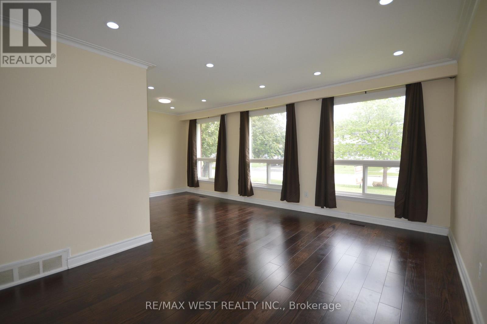 84 Kearney Drive, Toronto, Ontario  M9W 5J8 - Photo 3 - W13428710