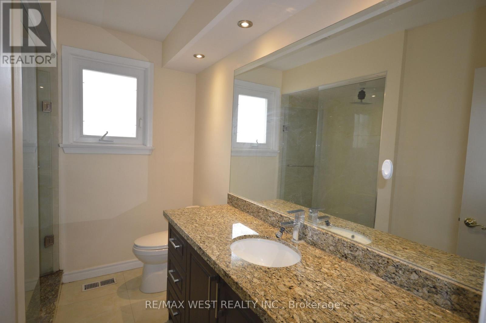 84 Kearney Drive, Toronto, Ontario  M9W 5J8 - Photo 8 - W13428710
