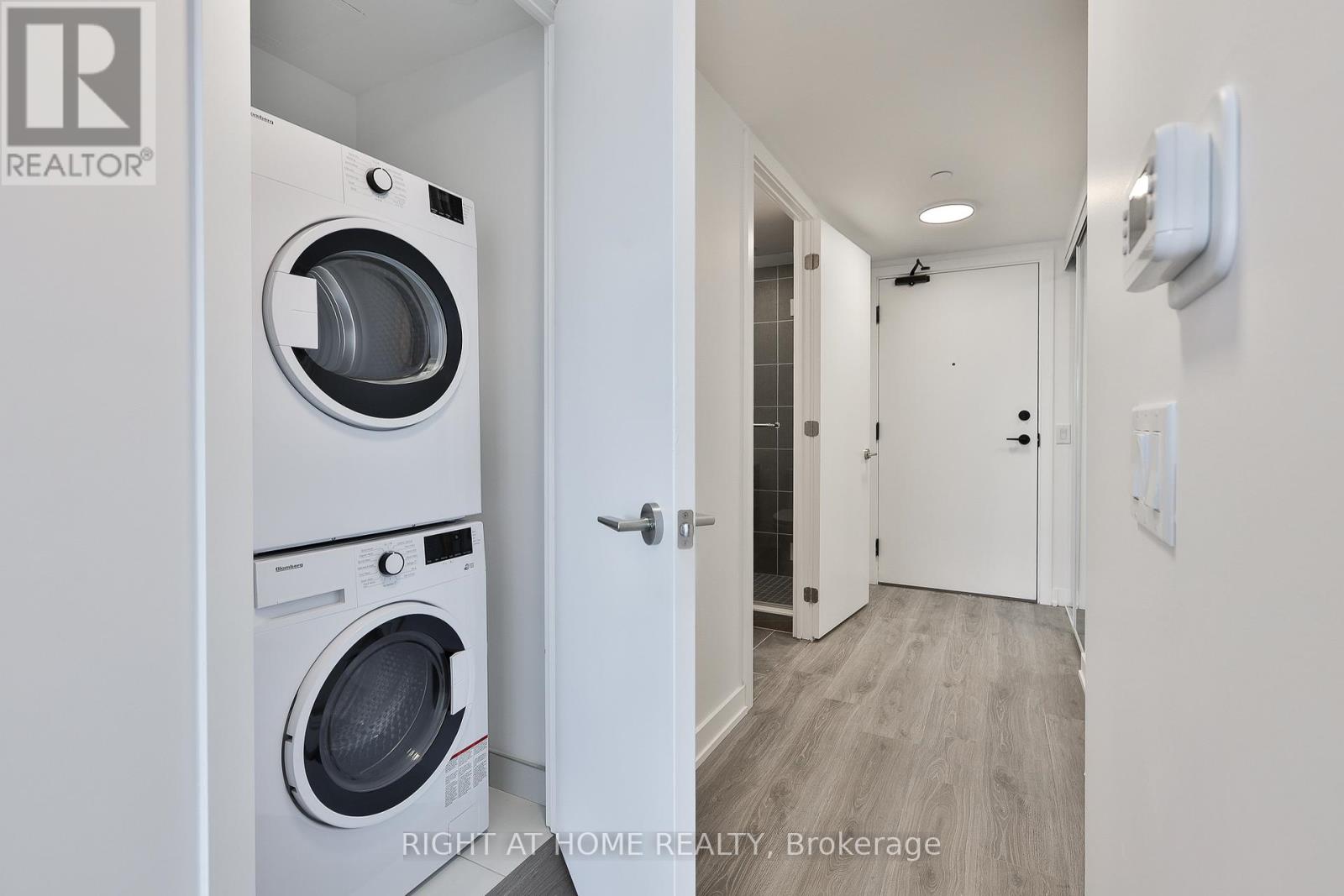 2805 - 100 Queen Street E, Toronto, Ontario  M5C 0B5 - Photo 20 - C13428800