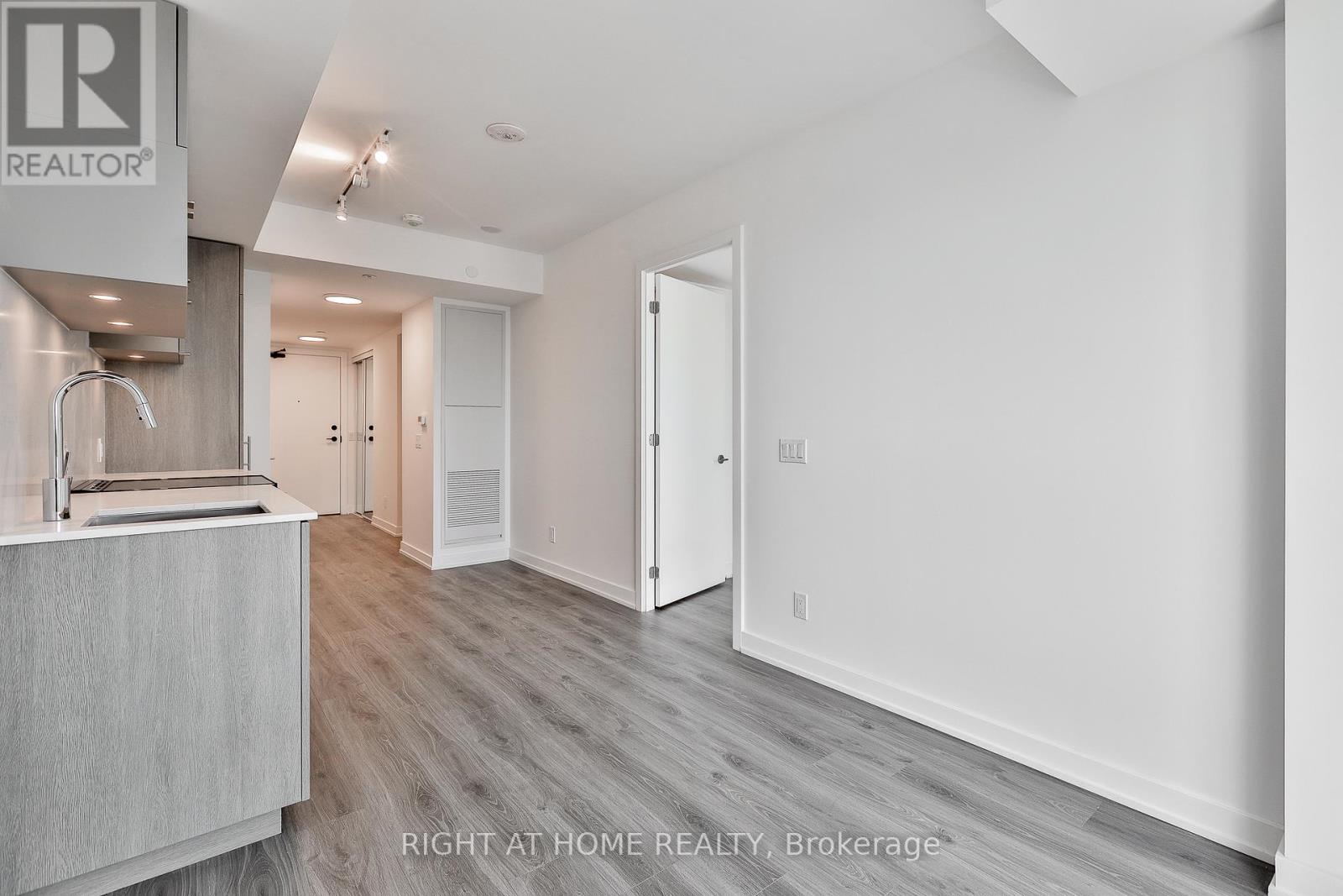2805 - 100 Queen Street E, Toronto, Ontario  M5C 0B5 - Photo 7 - C13428800