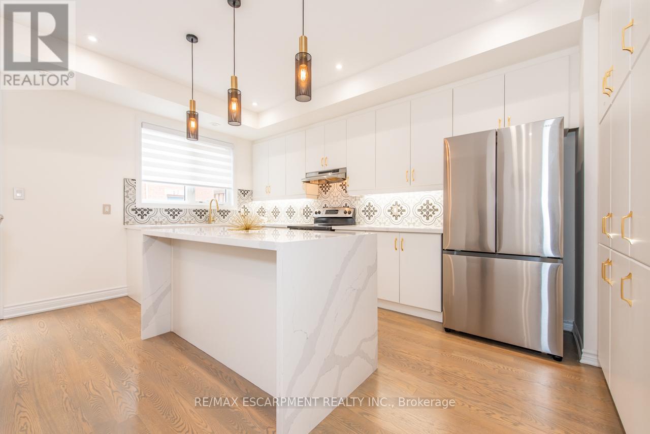 64 City Park Circle, Vaughan, Ontario  L4L 0H1 - Photo 13 - N13428756