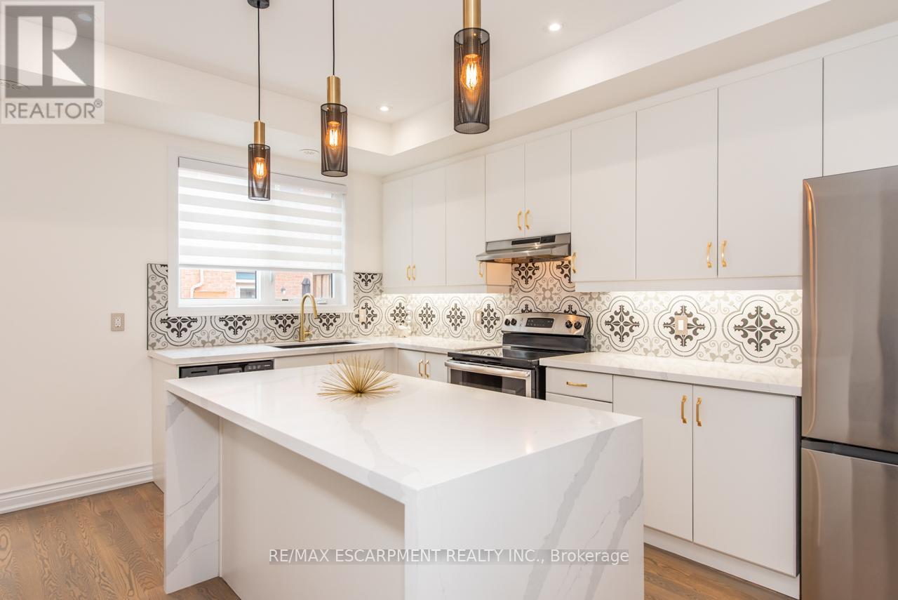 64 City Park Circle, Vaughan, Ontario  L4L 0H1 - Photo 14 - N13428756